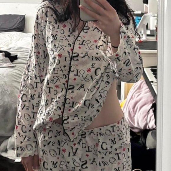 Victoria's Secret PJ Set - Picture 1 of 3